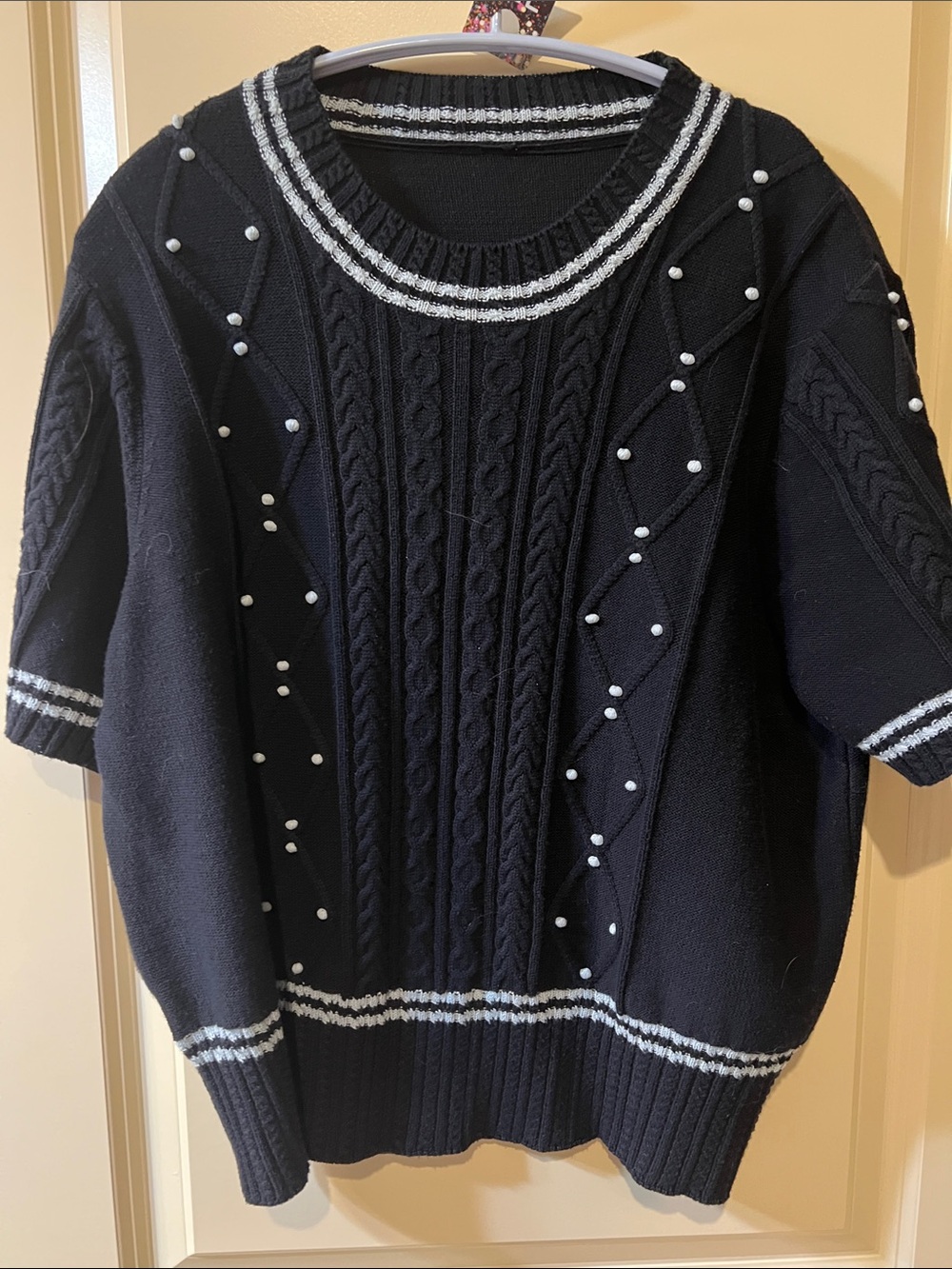 Source Unknown Black Short-Sleeve Cable Knit Sweater with Pearl Accents